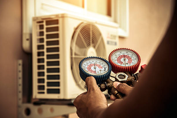Professional Hvac technician working in Flat Rock, MI